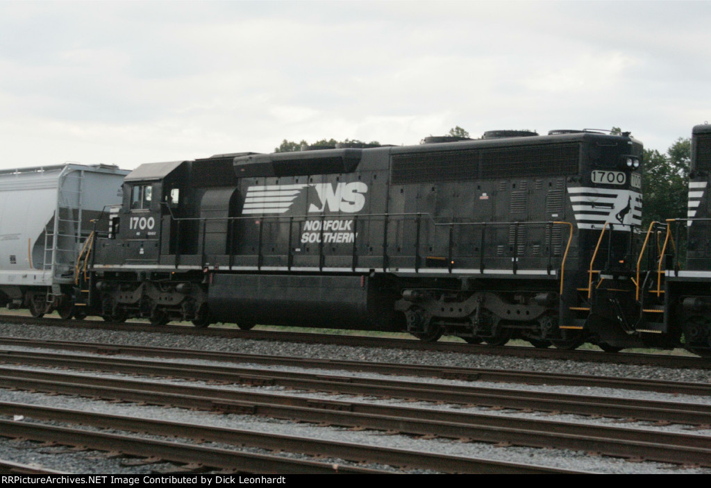 NS 1700